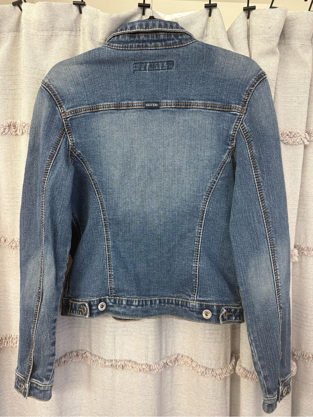 Silver Jeans Co. Woman's Cropped Denim Jacket Cowboycore Western - Size Large - Picture 2 of 9